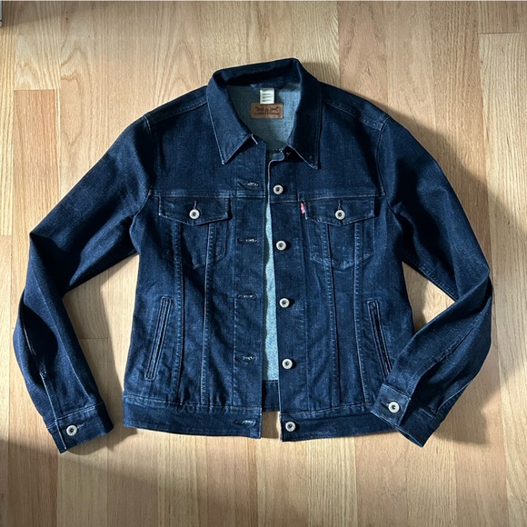 Women’s Levi’s Classic Denim Jacket Dark Wash L - Picture 2 of 8